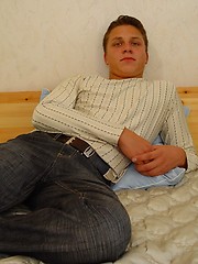 Aivars - big cock smooth twink, Added: 2012-07-20 by Sexy Twinks