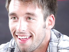 Huntler fucks for the first time on camera, Added: 2014-05-07 by Gay Castings