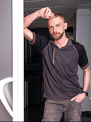 Express Delivery 2, Added: 2023-05-31 by Men at Play