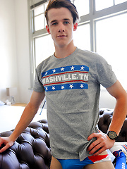 Meet my hot new mate Brad Hunter showing off his XL package, Added: 2018-01-29 by Bentley Race